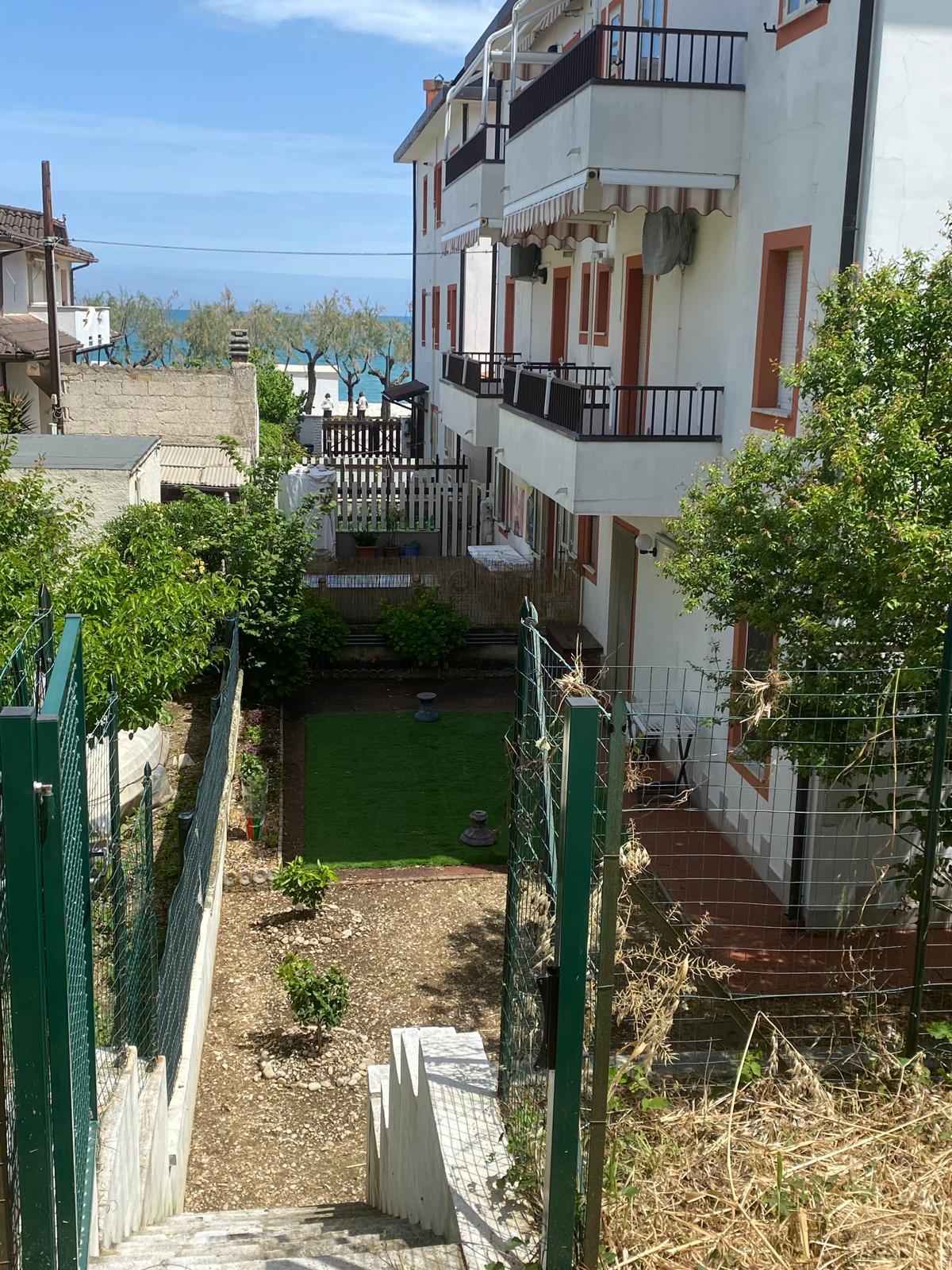 Esterno
